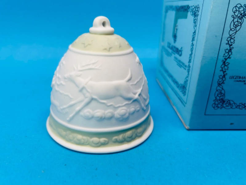 Photo 2 of 686925…vintage LLadro 1988 porcelain bell ornament in box 