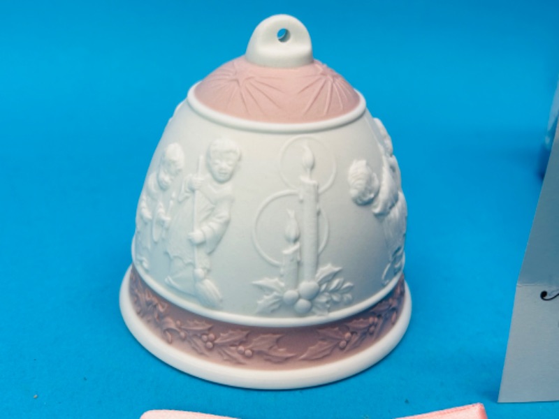 Photo 4 of 686926…vintage 1996 LLadro porcelain bell ornament with box