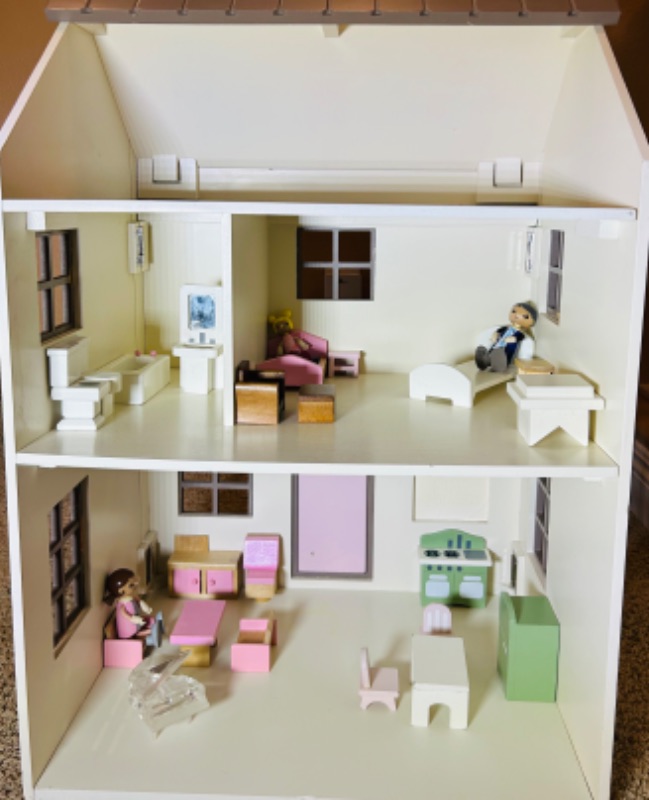 Photo 7 of 686935…xxlarge 2 foot 5” x 15 D x 20 W wood dollhouse with furniture and dolls