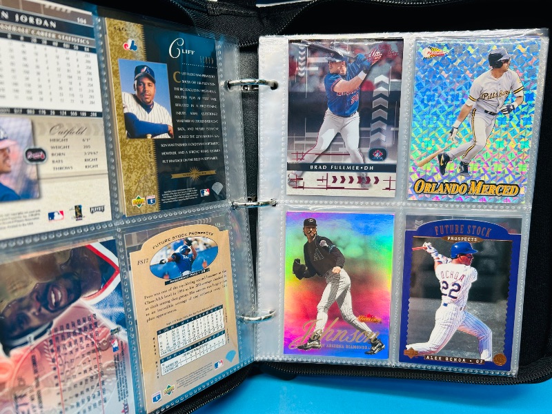 Photo 19 of 686950…final sale no returns/refunds-76 mixed baseball holo, foil, chrome cards in binder 