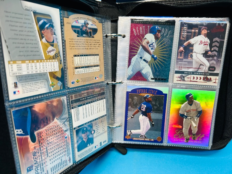 Photo 17 of 686950…final sale no returns/refunds-76 mixed baseball holo, foil, chrome cards in binder 