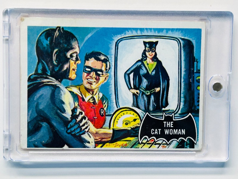 Photo 1 of 686957…vintage 1966 Batman card 25 in hard plastic case