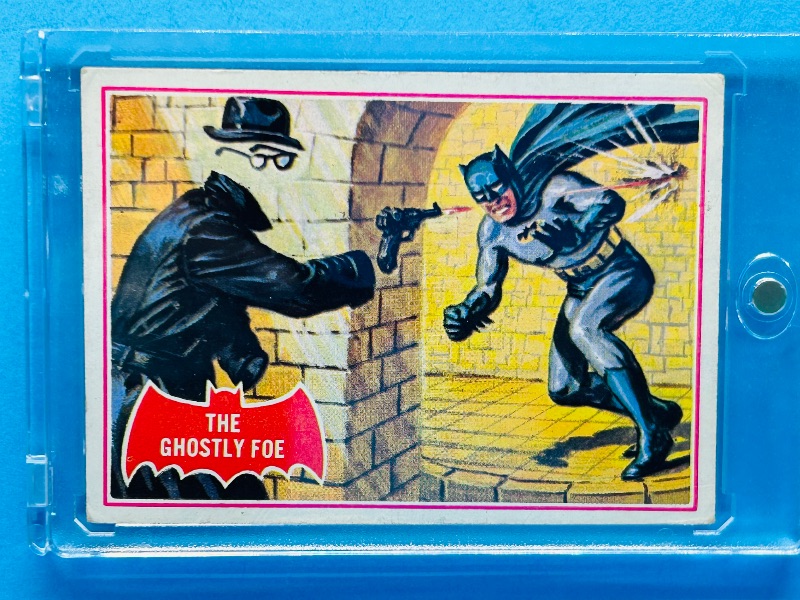 Photo 1 of 686963… vintage 1966 Batman card 1A in hard plastic case