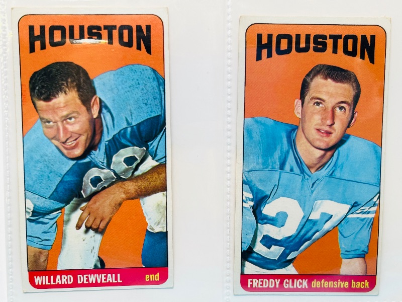 Photo 1 of 686968…2 vintage 1965 football tallboy cards in plastic sleeves 