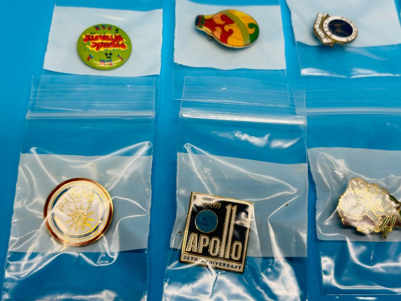 Photo 2 of 686980…15 vintage pins