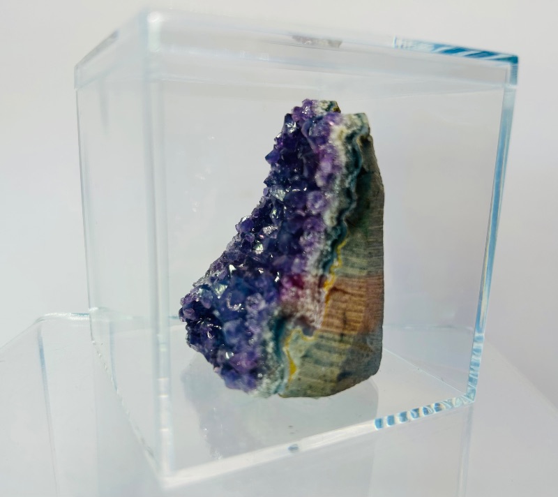 Photo 1 of 687036…amethyst rock in 3 x 3” display case