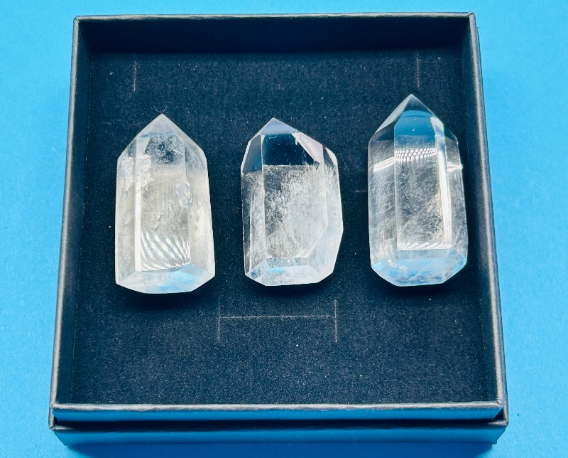 Photo 1 of 687042…3 crystals in gift box