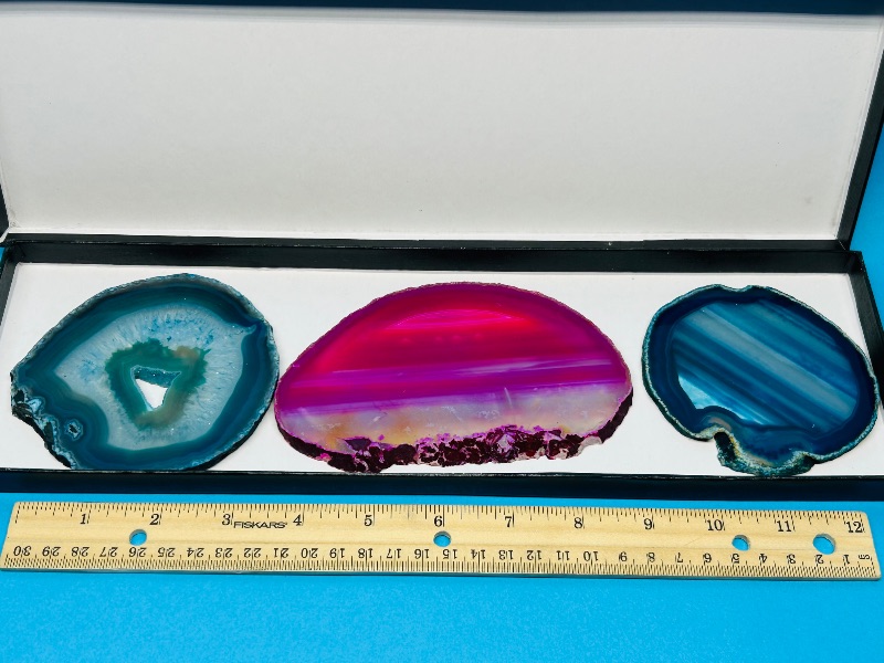 Photo 1 of 687045… 3 agate slices in gift box