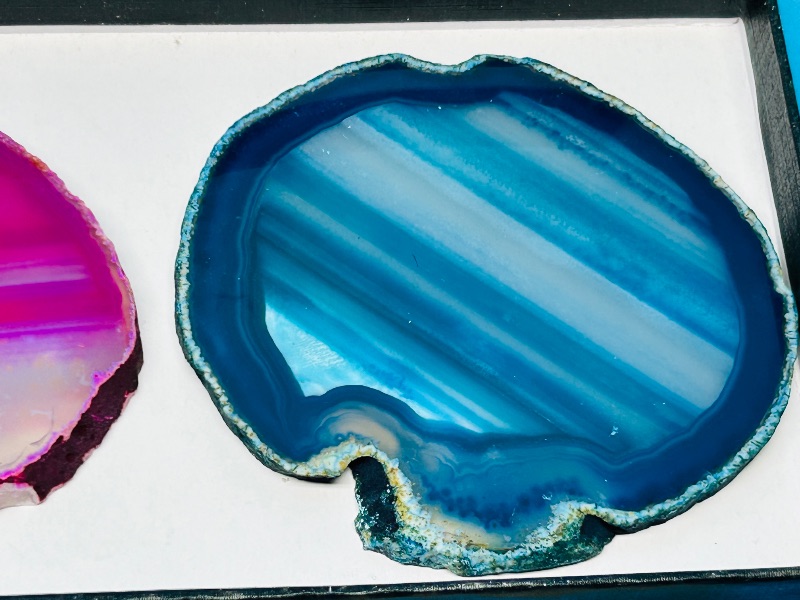 Photo 2 of 687045… 3 agate slices in gift box