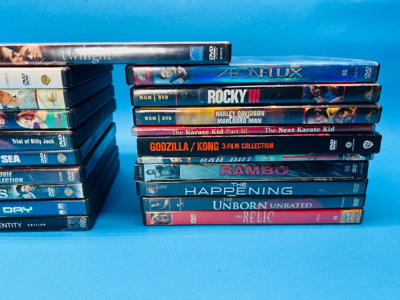 Photo 2 of 687055…20 DVD  movies 