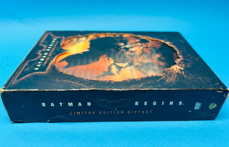 Photo 2 of 687058…Batman Begins limited edition gift set  DVDs 