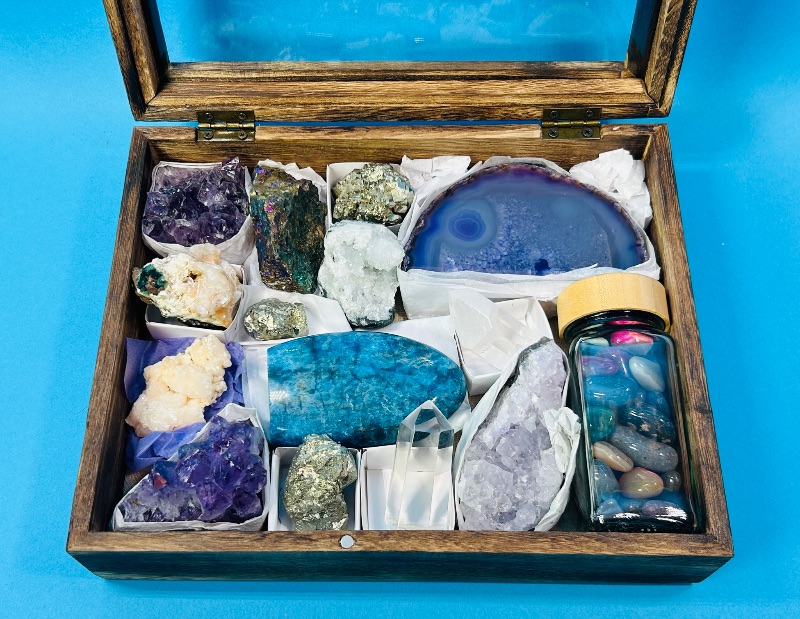 Photo 4 of 687086…rock and geode collection in wood box- amethyst, crystal, agate, stilbite, pyrite Fools gold) and polished