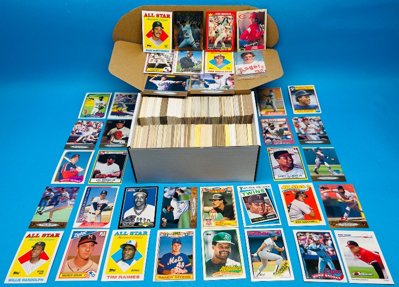 Photo 1 of 687116…final sale no returns/refunds 1000+ mixed baseball cards in box 