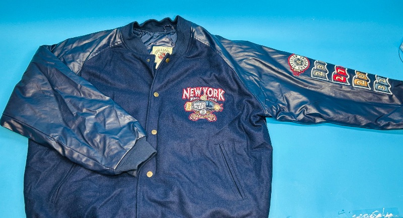 Photo 1 of 687127…needs to be dewrinkled-mens size XL jacket 