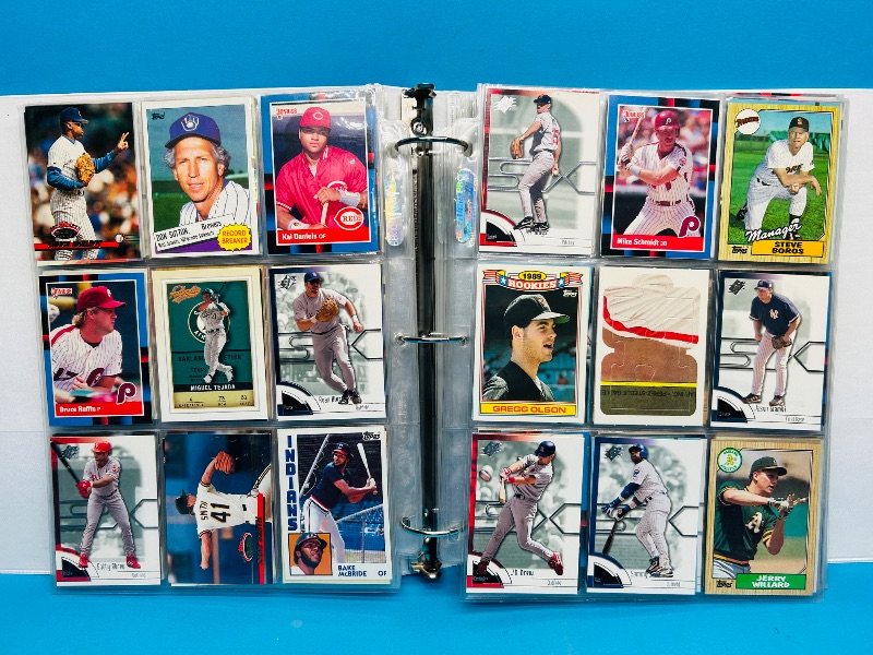 Photo 5 of 687134…final sale no returns/refunds -450 mixed baseball cards in binder