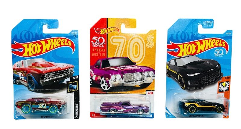 Photo 1 of 687273….3  hot wheels die cast cars