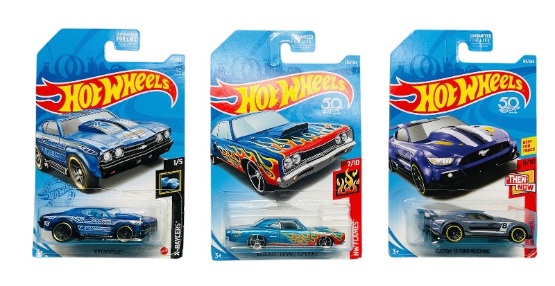 Photo 1 of 687274…3  hot wheels die cast cars