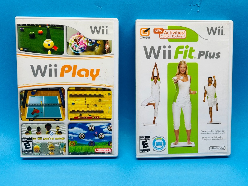 Photo 1 of 687486… 2 Wii game discs