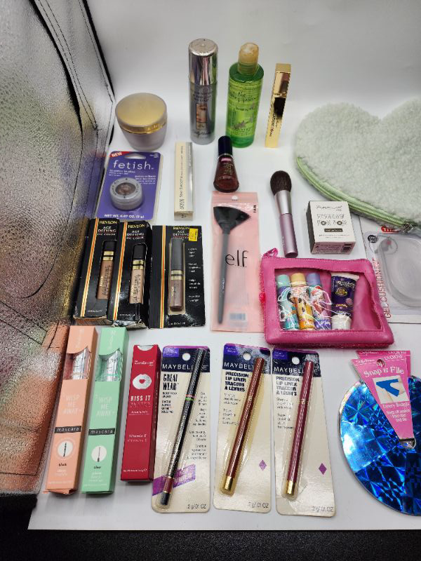 Photo 2 of Miscellaneous Brand Name Cosmetics New 