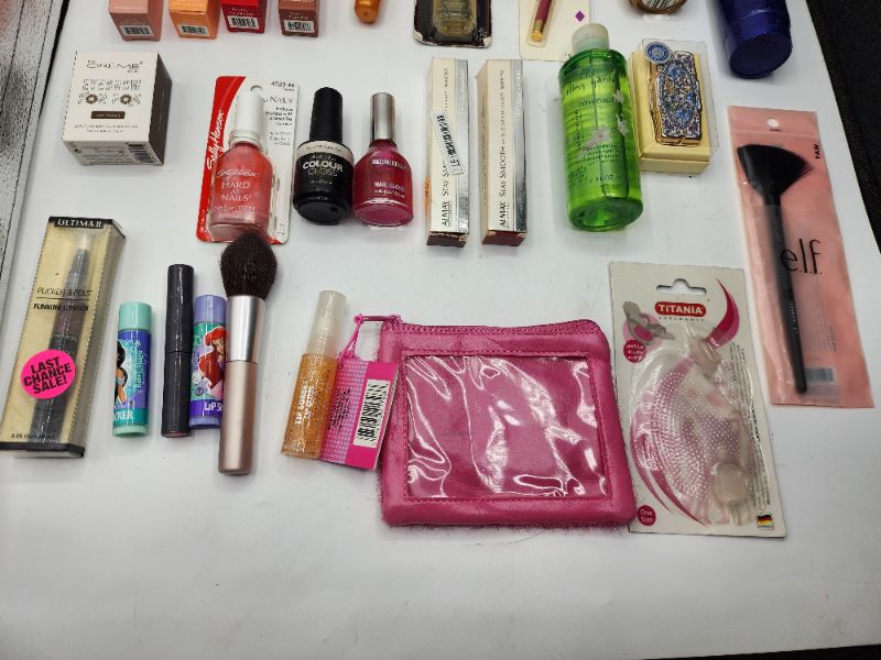 Photo 2 of Miscellaneous Brand Name Cosmetics New 