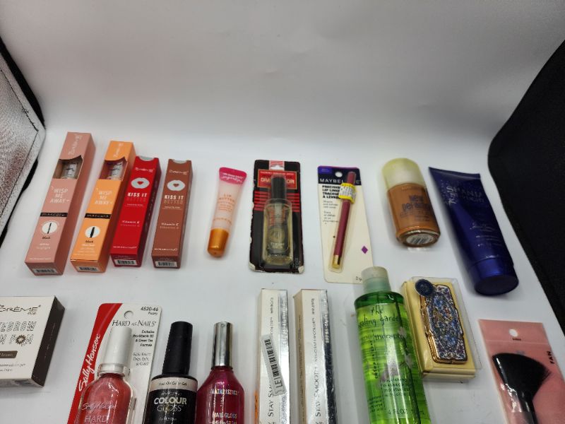 Photo 3 of Miscellaneous Brand Name Cosmetics New 