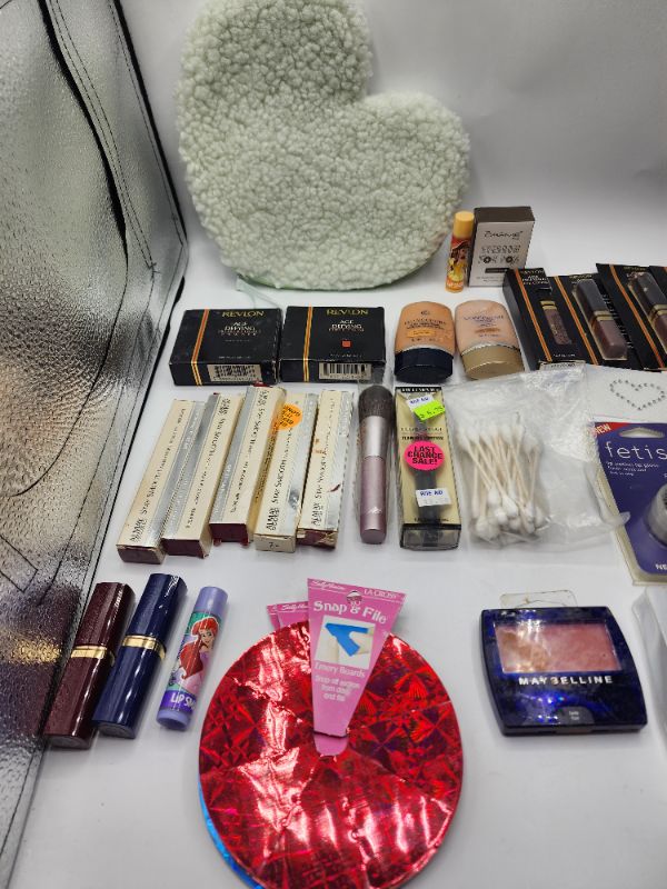 Photo 3 of Miscellaneous Brand Name Cosmetics New 