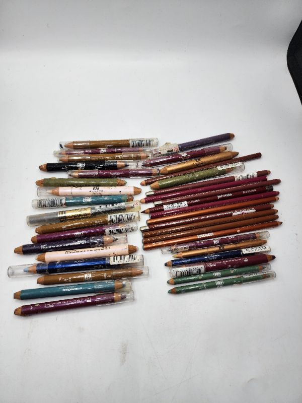 Photo 1 of 15 Pack Variety Lip & Eye Liner Pencils Lost Caps In Box New