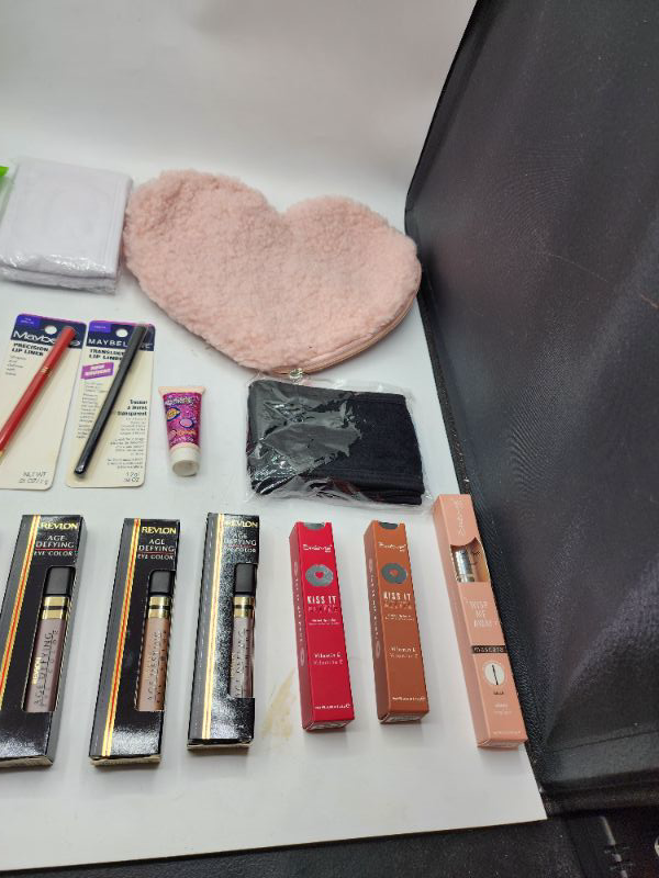 Photo 3 of Miscellaneous Brand Name Cosmetics New 