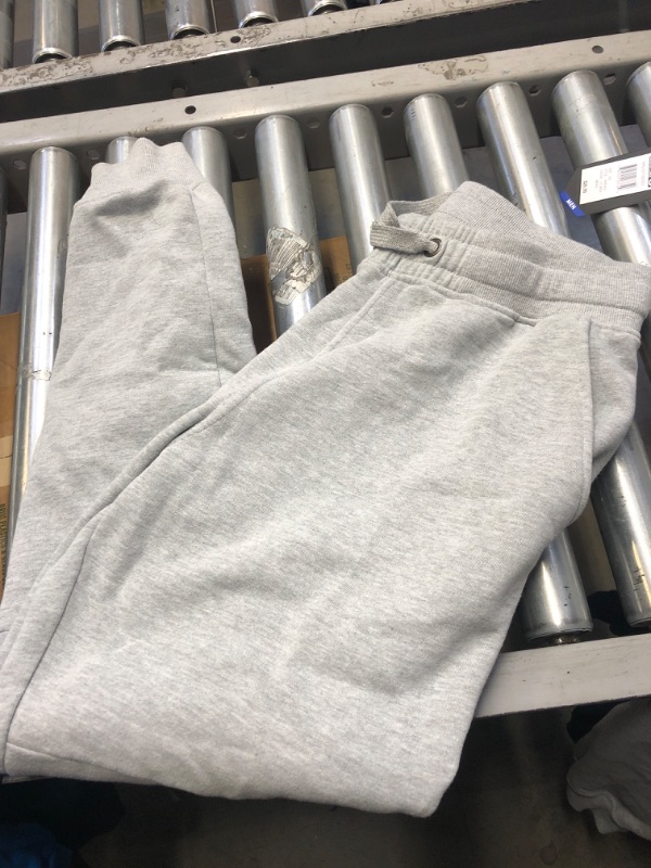 Photo 2 of Fit Essentials Men's Fleece Joggers
xl