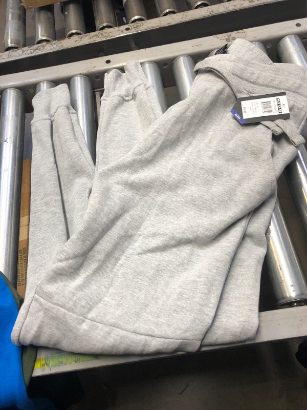 Photo 2 of Fit Essentials Men's Fleece Joggers
2xl