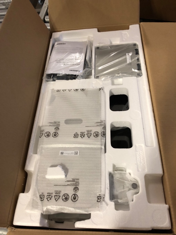 Photo 1 of SAMSUNG 27" ViewFinity S9 Series 5K Computer Monitor, Thunderbolt 4, DisplayPort, Matte Display, 4K Slimfit-Camera, Slim Metal Design, AirPlay, Smart-TV Apps, Gaming Hub, LS27C900PANXZA, 2023 27- Inch S9 - 5K IPS - Thunderbolt 4 90W + Mini DP