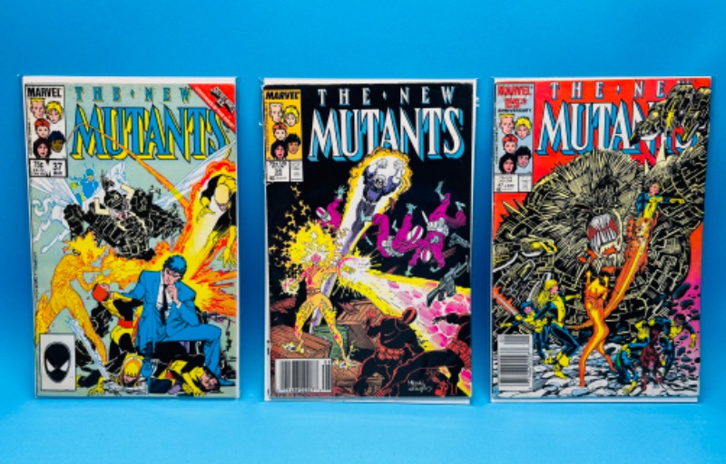 Photo 1 of 698370…3 older mutants comics in plastic sleeves 