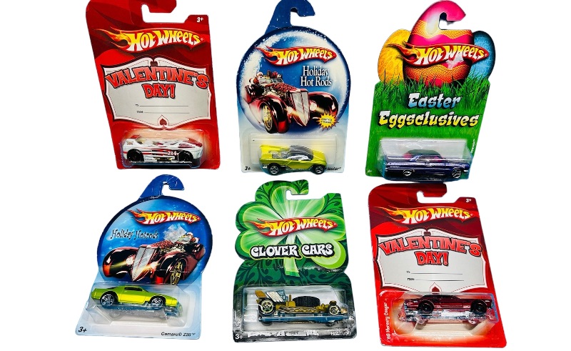 Photo 1 of 698427… 6 hot wheels die cast holiday cars 