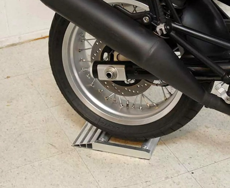 Photo 3 of 698454…sports bike wheel cleaning stand - hands free chain/ wheel rotating for lubricating, inspecting, and cleaning 