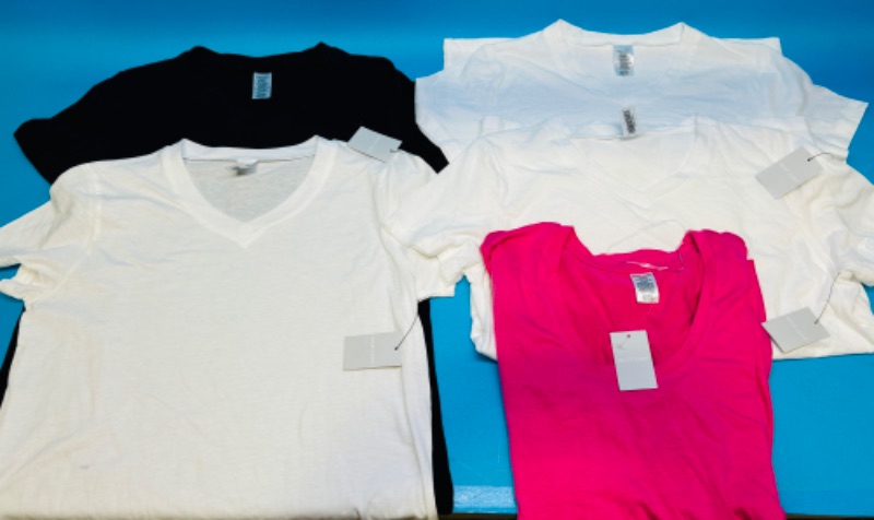 Photo 1 of 698481…5 women’s size medium summer shirts 