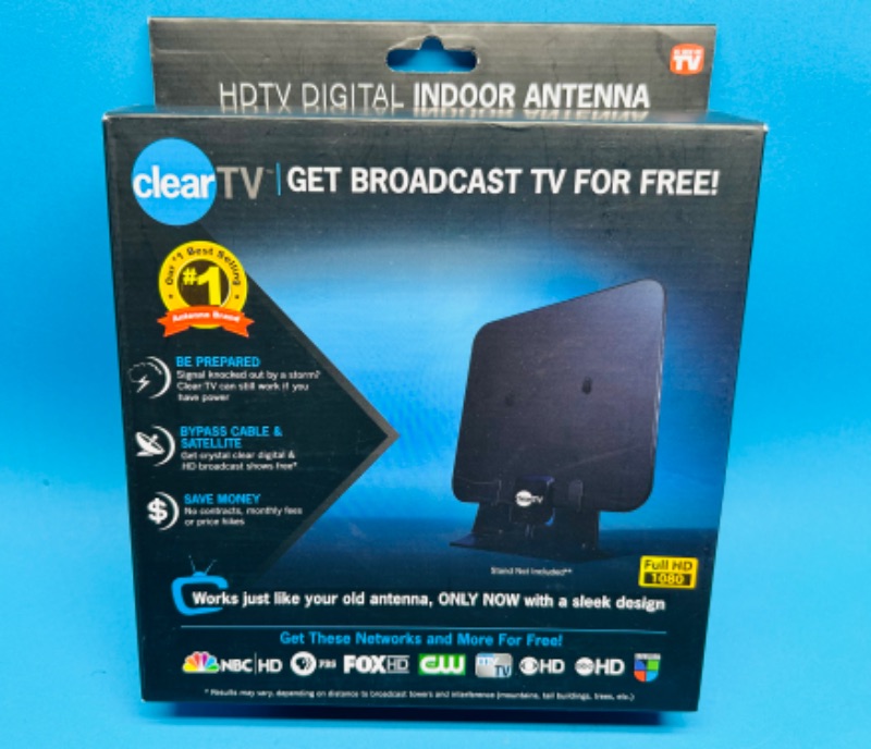 Photo 1 of 698521…clear TV HDTV digital indoor antenna 