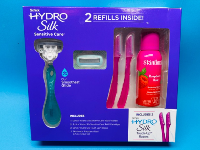 Photo 1 of 698533…Schick hydro silk shaver set