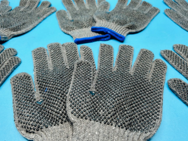 Photo 2 of 698559…6 pairs of gripper utility gloves- worn on either left or right hand -large 