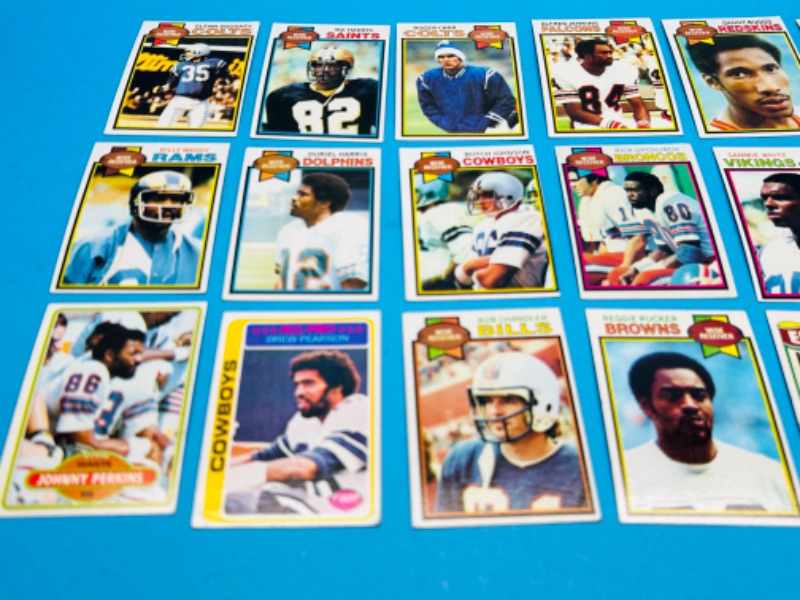 Photo 4 of 698571…20 vintage wide receivers 1978-80 football cards in 2 thick toploaders 
