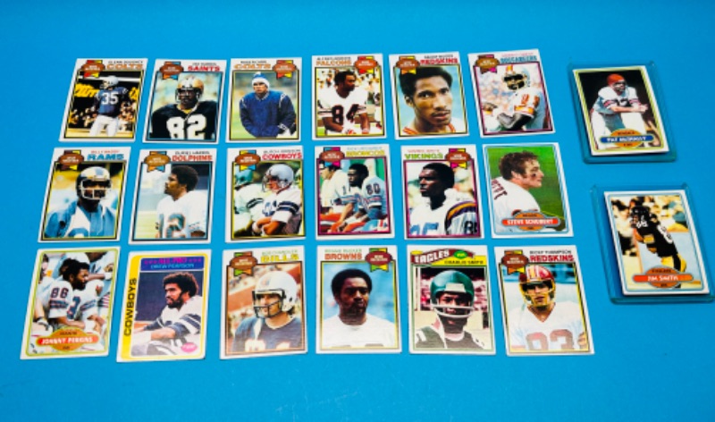 Photo 1 of 698571…20 vintage wide receivers 1978-80 football cards in 2 thick toploaders 