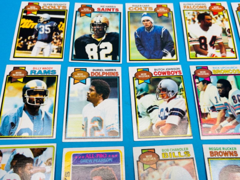 Photo 3 of 698571…20 vintage wide receivers 1978-80 football cards in 2 thick toploaders 