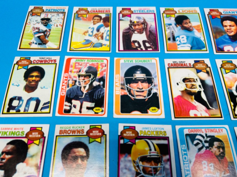 Photo 5 of 698573… 20 vintage wide receivers 1978-80 football cards in 2 thick toploaders 