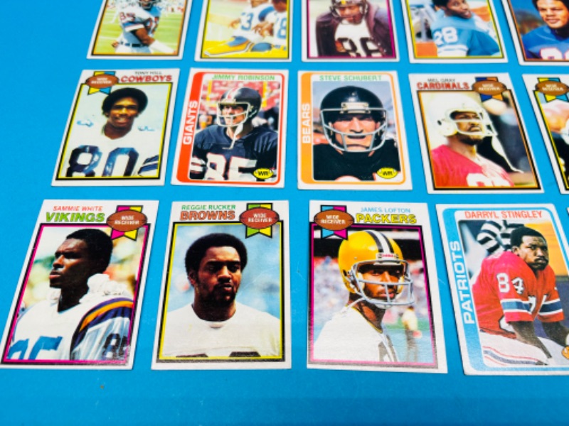 Photo 2 of 698573… 20 vintage wide receivers 1978-80 football cards in 2 thick toploaders 