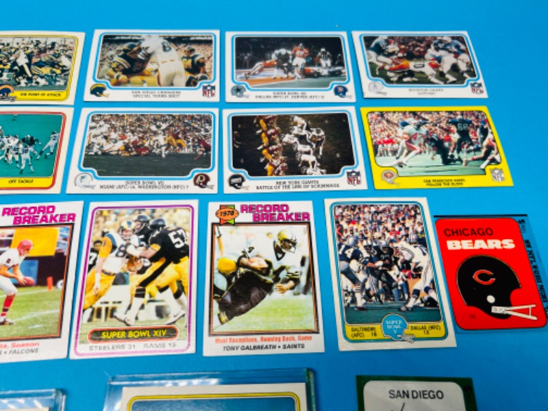 Photo 2 of 698574… 20 vintage 1978-80 football cards in 2 thick toploaders 