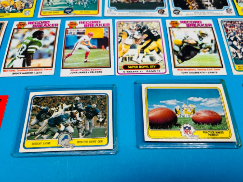 Photo 4 of 698574… 20 vintage 1978-80 football cards in 2 thick toploaders 