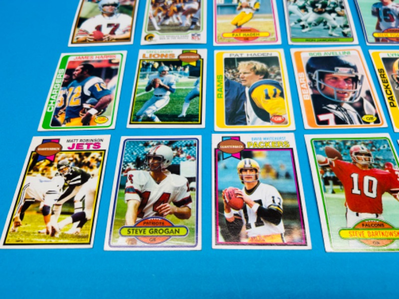 Photo 4 of 698575… 20 vintage quarterbacks 1978-80 football cards in 2 thick toploaders 