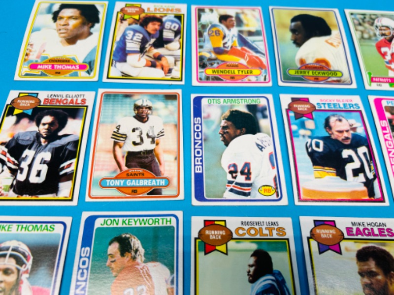 Photo 5 of 698578…18 vintage running backs 1978-80 football cards in 2 thick toploaders 