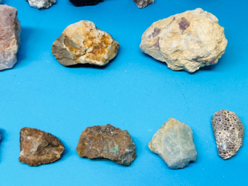 Photo 11 of 698624…various small geodes, minerals and rocks