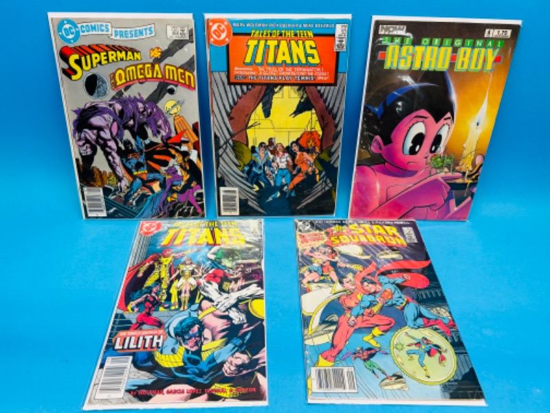 Photo 1 of 698735… 5 older comics in plastic sleeves 