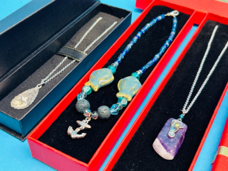 Photo 1 of 698751…3 fashion necklaces in gift boxes 